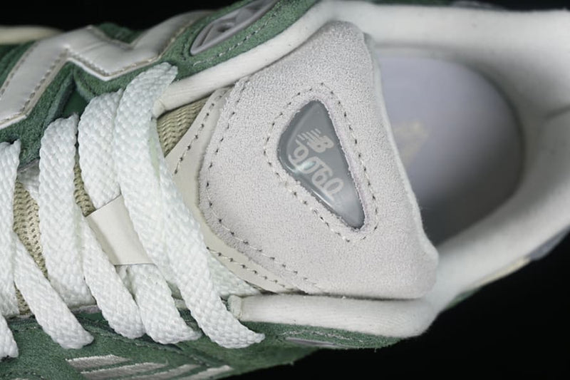 New Balance 9060 Nori 