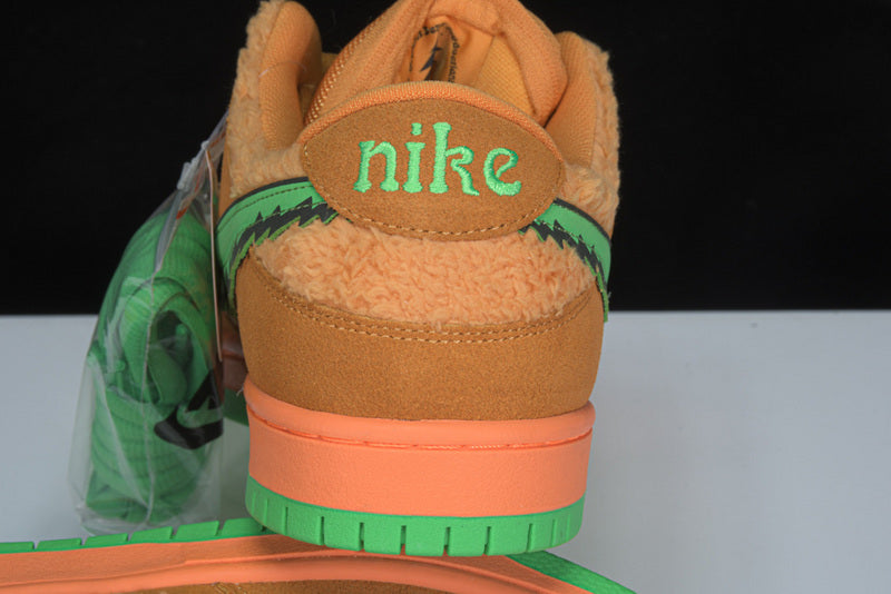 Nike Dunk Low Grateful Dead Bears Orange 