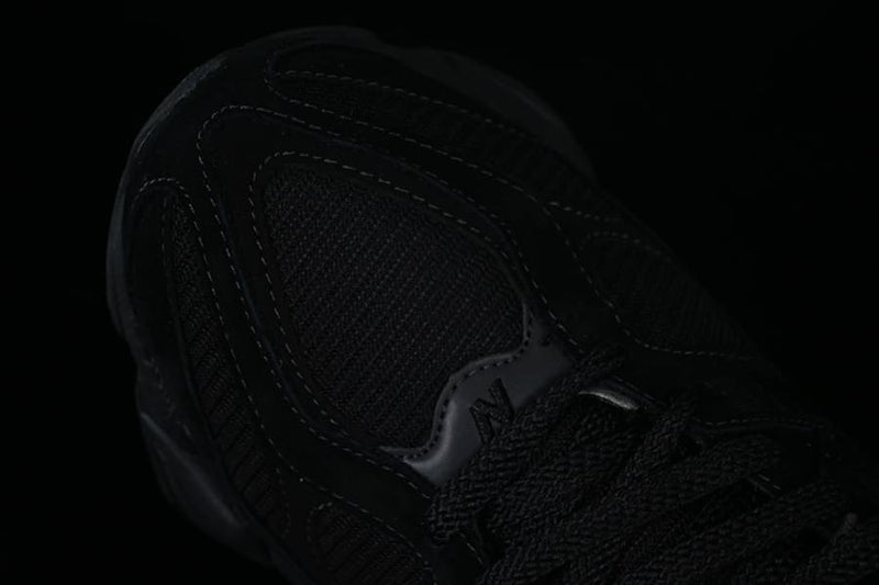 New Balance 9060 Triple Black 