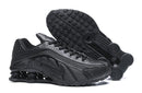 Shox R4 “Triple Black” - ELEGANZ OUTLET