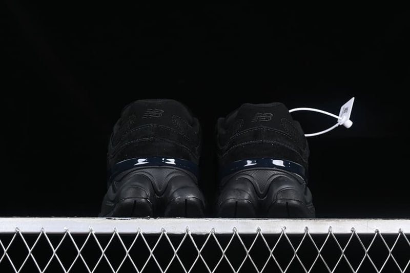 New Balance 9060 Triple Black 