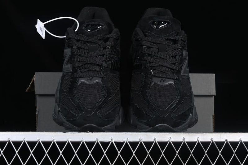 New Balance 9060 Triple Black 